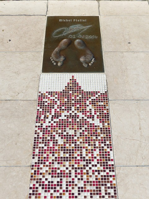 克的作用仍 克的作用仍