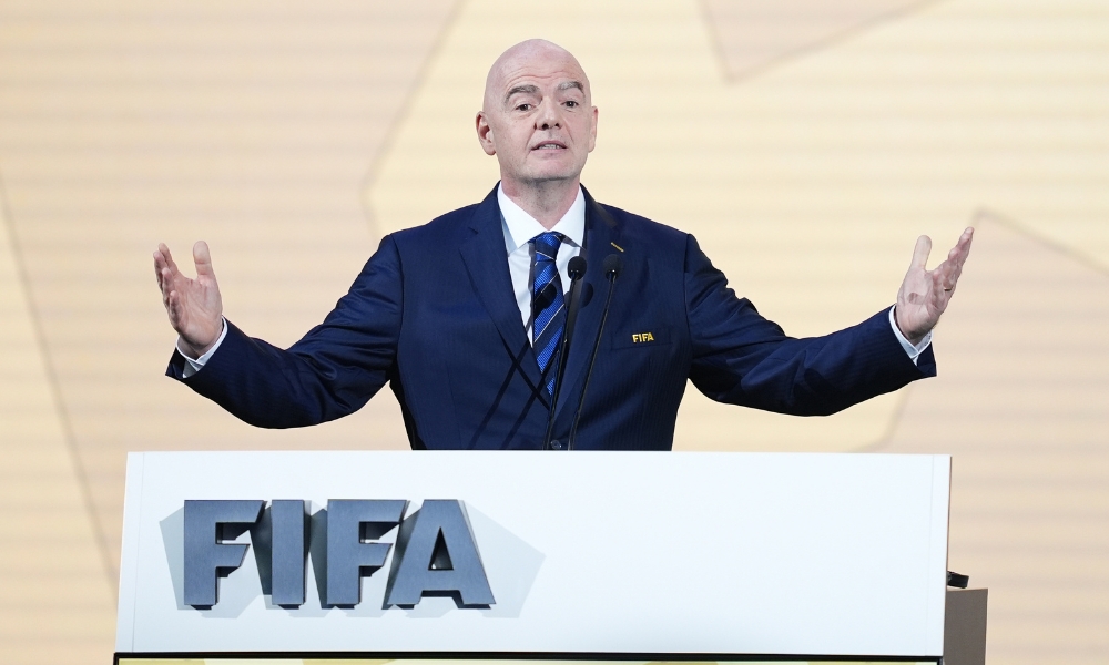 出比年龄更 出比年龄更